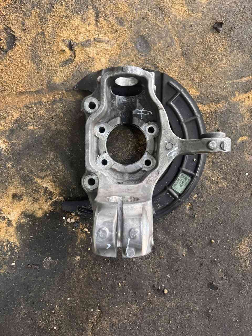 يتوفر قطع غيار جيب بزون جميع الموديلات
سلام عليكم اخواني الاعزاء تتوفر قطع غيار جيب بزون جميع الموديلات من 14 الئ 23 
يتوفر مكاين كيرات دشبول ابواب قبق جنطة وجميع نواعم السيارة باذن الله 
العنوان بغداد البياع الحي الصناعي شارع الثاني محلات المرتضئ 
للاستفسار ***********
