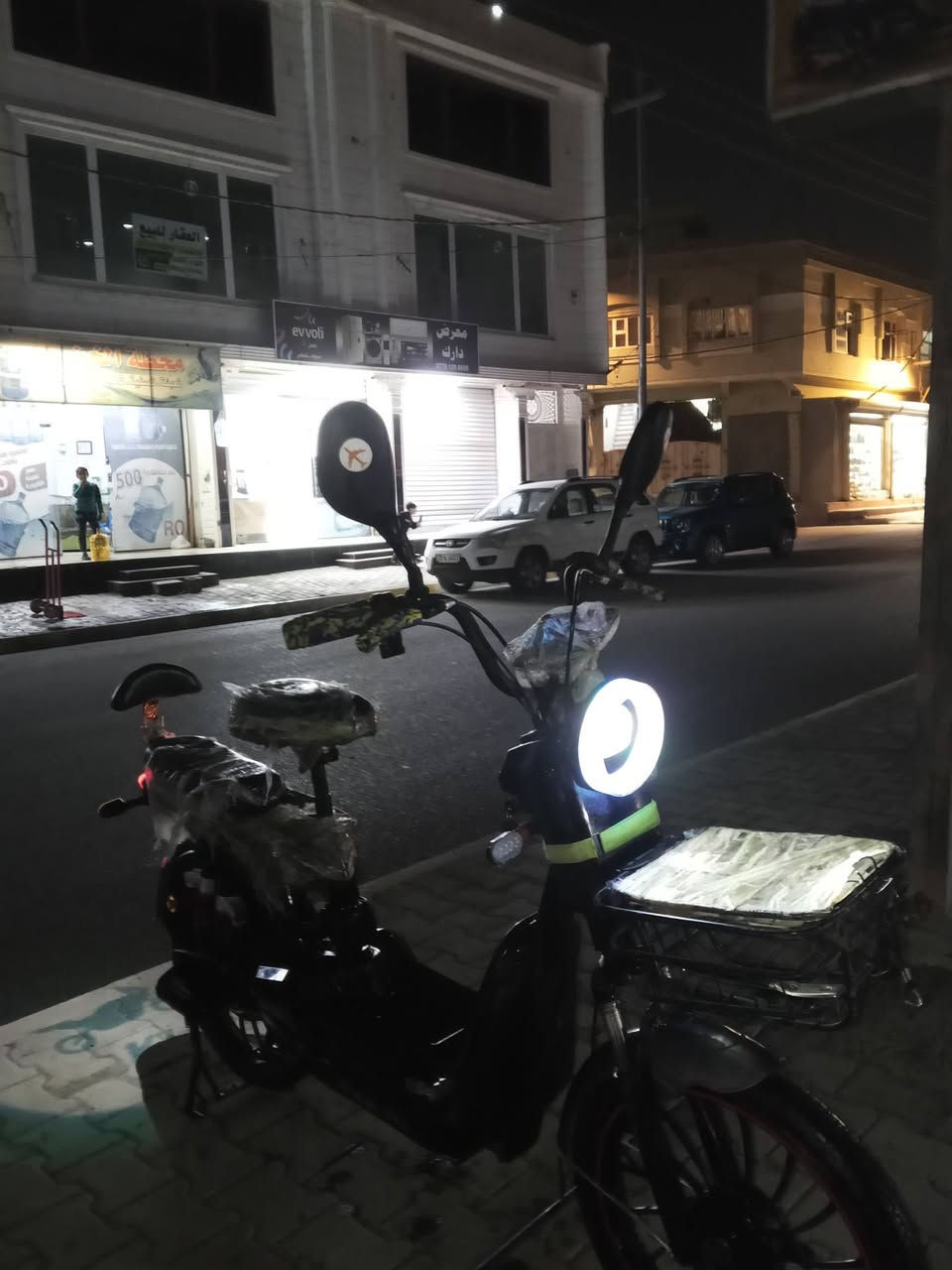 باسكل شحن للبيع جديد مستعمل شهر بس
السرعه الاوله 40
السرعه الثانيه 60
السرعه الثالثه 80
السرعه الاربعه 99
باسكل كلش نضيف شوفت عينك 
السعر 380 وبيها مجال كلش قليل 
الرقم ***********
