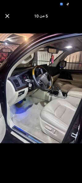 سلام عليكم ورحمة الله وبركاته لاند كروزر مديل ٢٠١٧ مكفول كفاله عامه فول مواصفات السعر ٤٧٠ بيه مجال *********** مكانه بغداد حي القاهره بغداد
