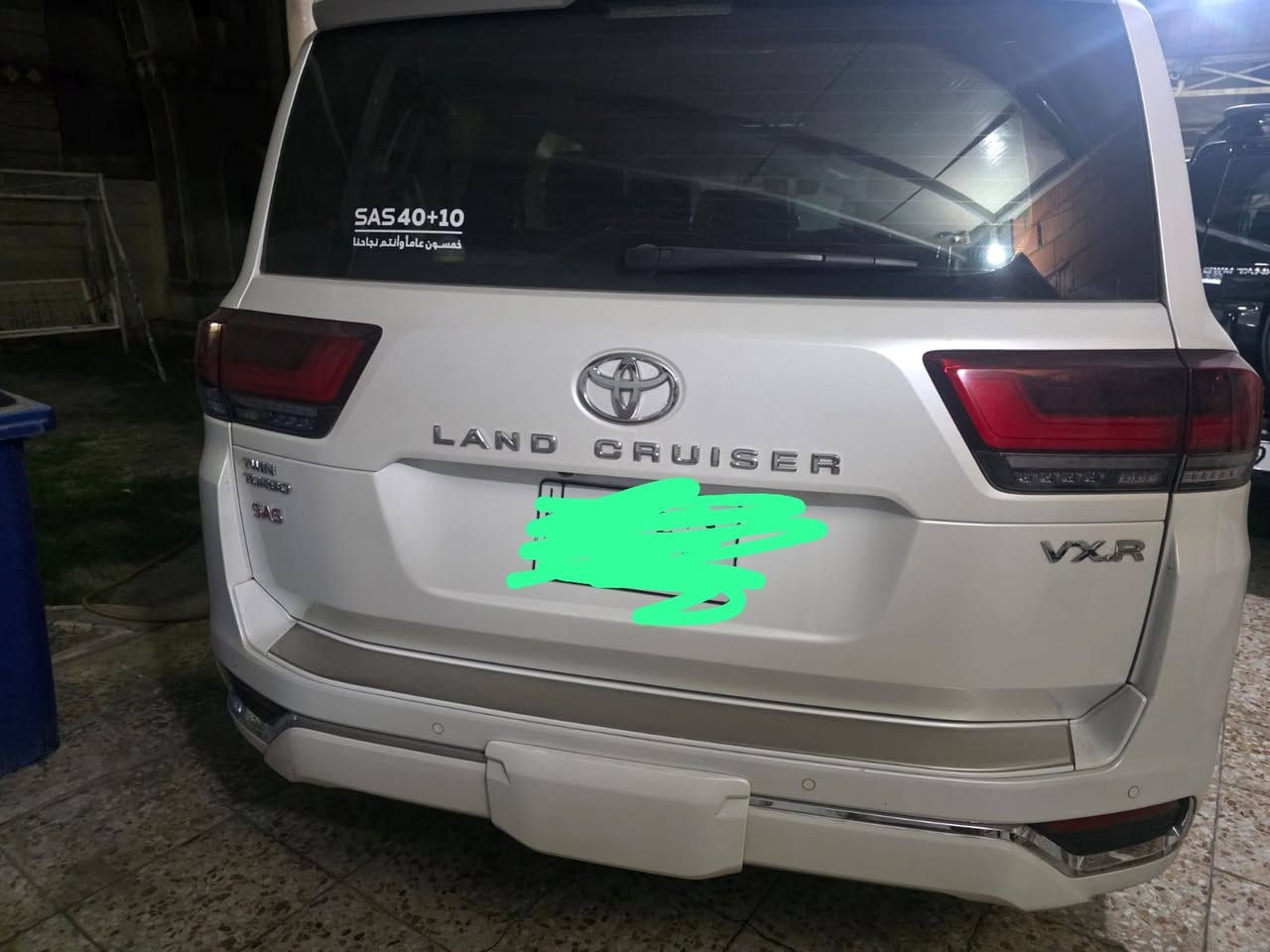 للبيع لاندكروز VXR أعلى فئة موديل 23 رقم بغداد ضمان شركة ساس ..مكفولة مغلفة ppf بالشركة 
ماشي 41 الف السعر المطلوب 80 الف دولار .. للاتصال ***********
