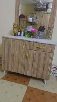 غرفه نوم للبيع 6 قطع  غرفه جديده ومرتبه  للتواصل هنا فقط   07729637725