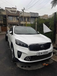 كيا سورنتو 2019 خليجي فول مواصفات عدا ٤ كامرات  ماشيه 90 الف  محرك 6 س...