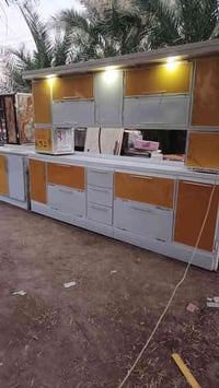 كاونتر مرمر فصال   اربع امتار ونص... سعر 425 توجد خدمة توصل بكرو الشرا...