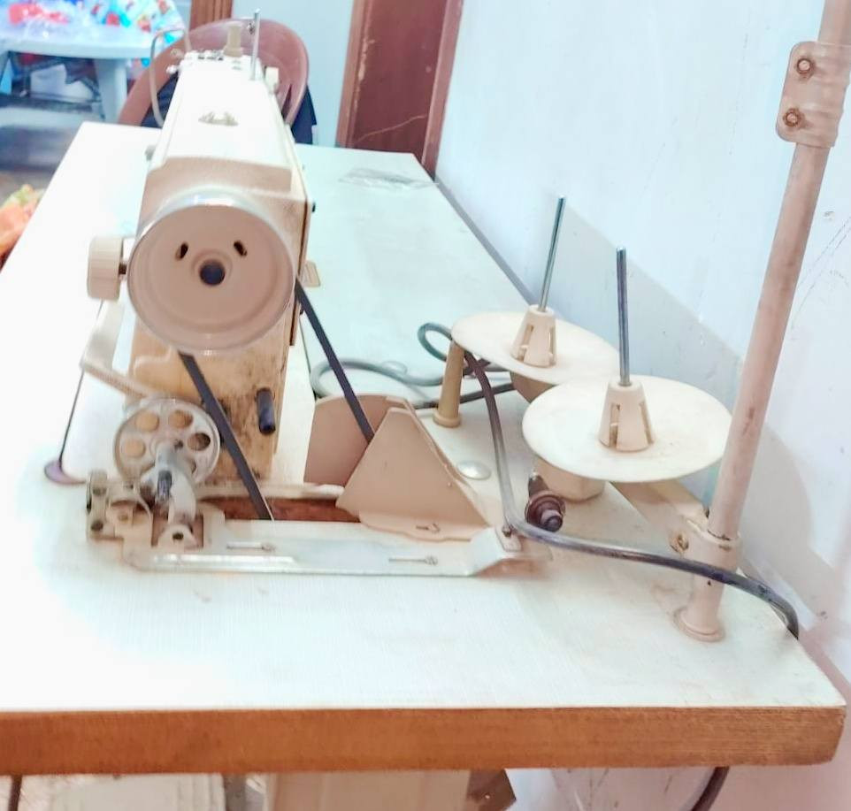 مكينة خياطة كاملة مع ميز والملحقات
سعر الشراء ٦٠٠ الف
سعر البيع ٣٠٠ الف


**إذا كنت صاحب هذا الإعلان وتريد حذفه لأي سبب، رجاءا أرسل رسالة إلى الدعم الفني**