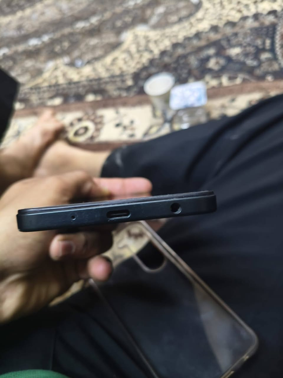 جهاز فيفو. ذاكره 128 نضيف بلكارتونه اخذته ب280. صار شهرين. بس متعلم عل ايفون. امراوس ب11 برو ماكس  بغداد مكاني مدينه صدر ***********
