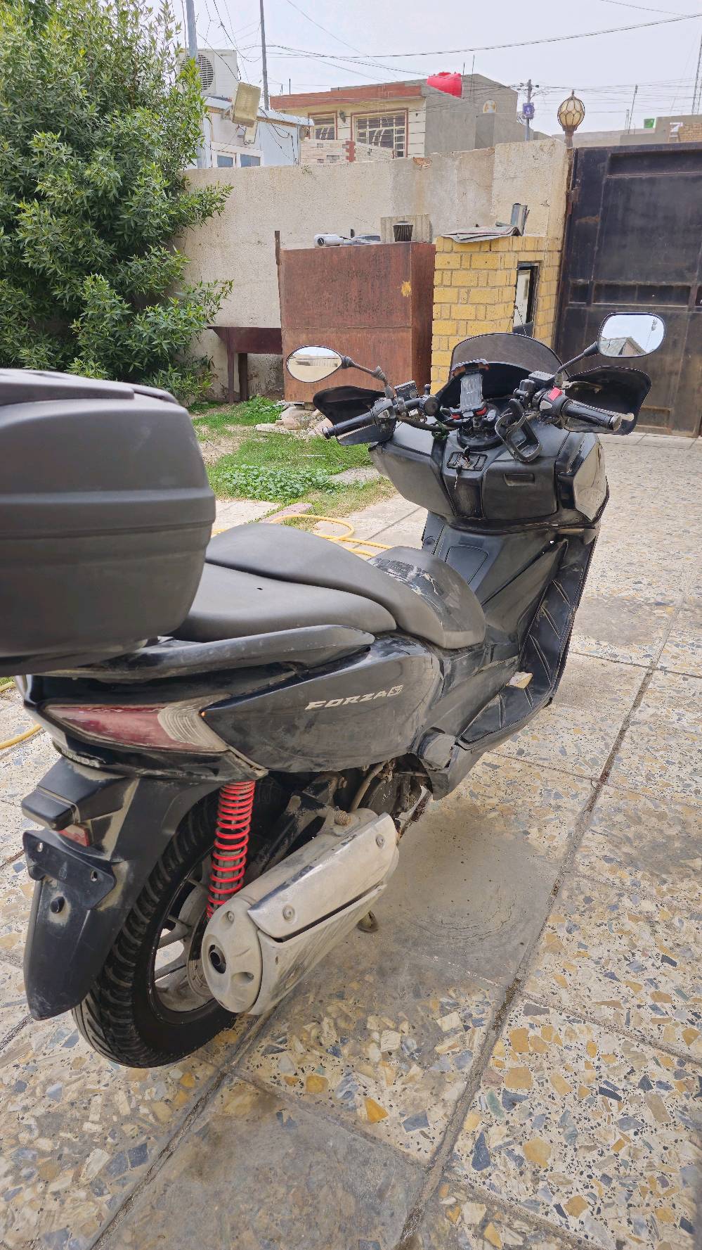 فورزا 0.12 للبيع شغالة  السعر 1.100 مليون ومية وبيهة مجال . بغداد القادسية قرب سريع المطار
***********
***********
***********