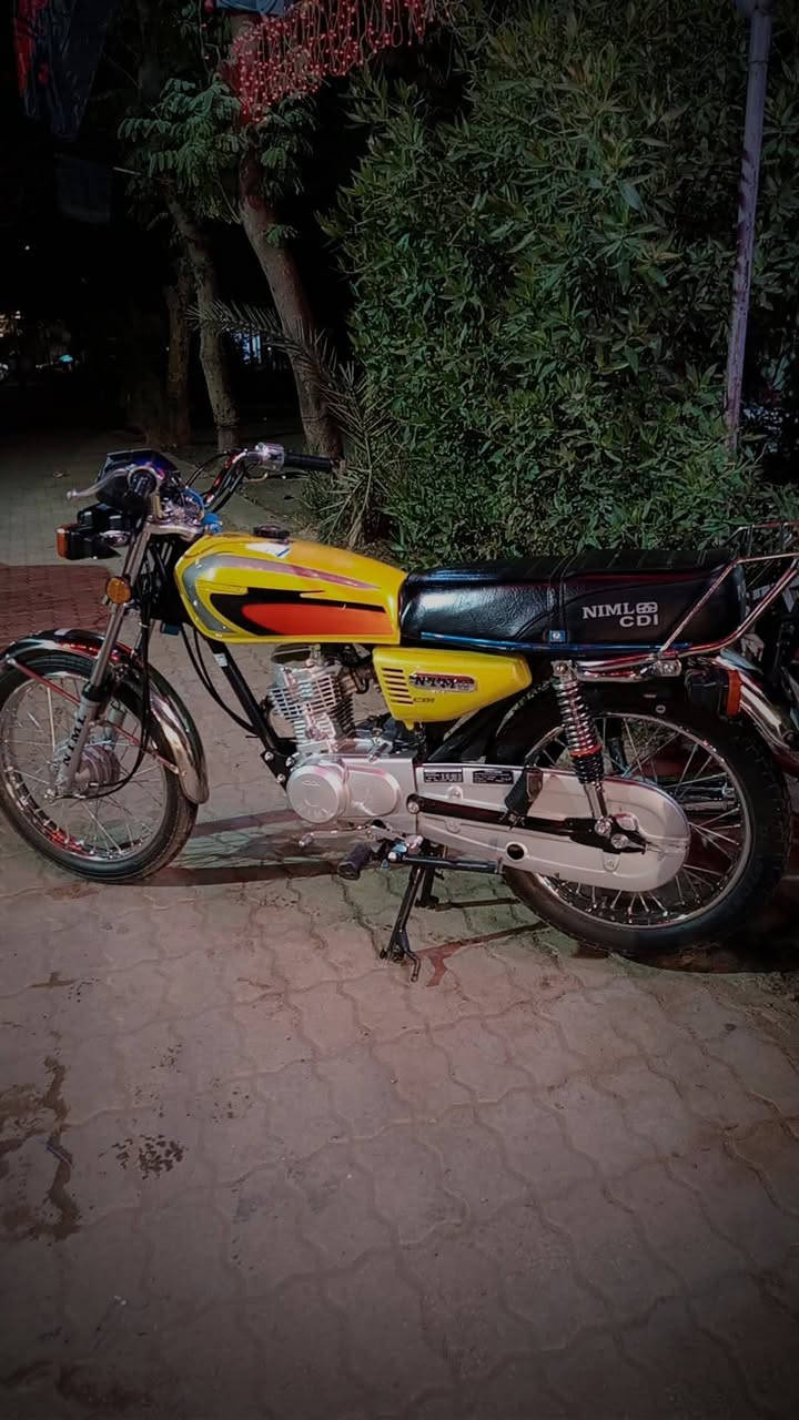 سلام عليكم اخوان دراجه البيع امتياز دراجه نضيفه موديل 25،--رقمي ***********
