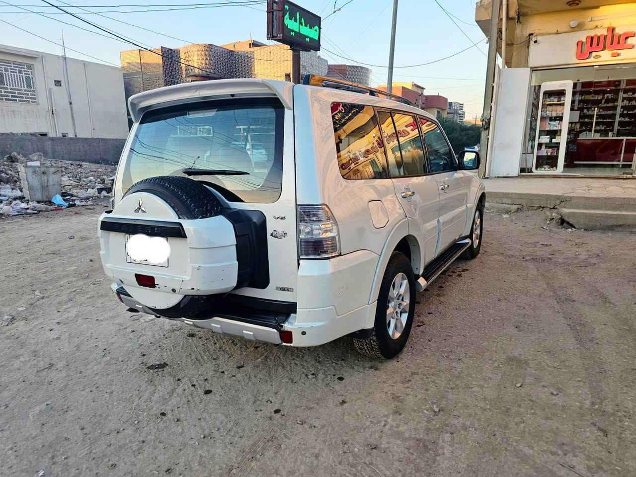 باجيرو حبتور 2014
بيه باب مبدل والدوسه مال الجنطه  بيه كسر صغير من الطرف
ماشيه 172حقيقي 
8ايرباك 
7راكب 
دبل تحكم ستيرن 3
كأمره وحساس خلفي 
داخل صاج 
ويل 17 
محرك 3500 
مري شفط 
اشاير بل مري  
فوريل 4x4 سياره مواصفات معروفه 
السعر 154
 للاستفسار ***********
