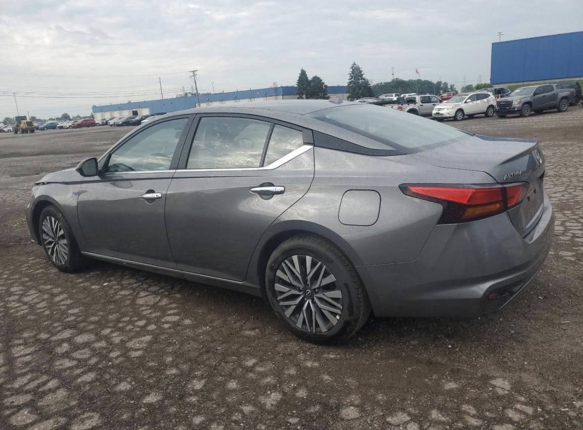 *تحية طيبة لجميع المتابعين *
نيسان التيما موديل 2025
مواصفات SV. لون نفطي. 
العداد 6 الاف ميل فقط👌
محرك 2500 اربعة سلندر. 
رقم الشاصي 1N4BL4DV0SN380403

الضرر 
بنيد ابلادي مصبوغ. 
چاملخ سكن امامي تجاري. 
رصعات في السقف اثناء الشحن. 
صور الحادث مرفقة. 

السيارة  كاتي تترقم شمال العراق
أربيل سليمانية دهوك 

السيارة موجودة في محافظة كركوك
للاستفسار عن السيارة والسعر يرجى الاتصال على الرقم 
***********
