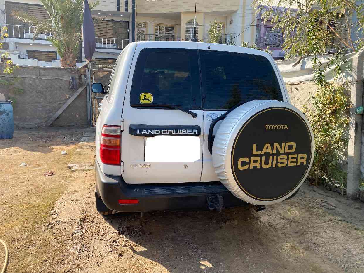 (بسم الله الرحمن الرحيم) السلام عليكم
ماشاء الله 

اخوان لاندكروز موديل 2000 كفاله عامه من النوادر 

سيارة جديده حيل وحلوه سلك فول عادي 

1-دبل سبير 

2-دبل تانكي 

3-دبل باتري 

4-تخم ويل 17 ياباني اصلي 

5- تخم تاير حجري الاصلي 

6 -باتري جديد 

7 -تبريد ثلج غاز وفريز جديد 

8- تدفئه وكهربائيات شغاله 

9-منضومه  LED زنون 

10-سلف جديد 

11-حداديه جديده 

12-گير لوگير مكفول وشرط الشغل 

13 -مكينه جديده ومكفوله الحمد الله  

14 -سياره اصولي اصولي اصولي شرط حاسبه بغداد 

سياره گير عادي المرغوب طبلات امامي مو اكسن فقط 

الخلفي اكسن المرغوب 

15- السياره دبل گاعيه مسويلها جلد والگاعيه الاصليه جوا الجلد وفرشات قماش فوك الجلد شغل درجه اولى  

16- السياره عليها بردات تفصال تخم .

15- دواخل كارتون رقم اربيل وكاله او مداور حاضر  مكاني نجف والسياره مكلفتني اكثر من سعرها استخدام ثانوي واگفه السياره لا بر ولاكشتات وبالعافيه على الياخذها ❤️

والشراي يتصل  بي خير ويدلل 

***********
