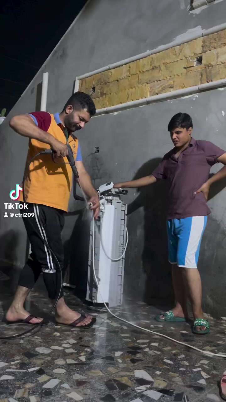 تصلي سبالت و غسل سبالت مكيفات اشتري سبالت عاطله مكيفات عاطله بس اتصل اجيك للبيت ‭٠٧٧٢ ٨٥٤ ٩٧١٣‬
