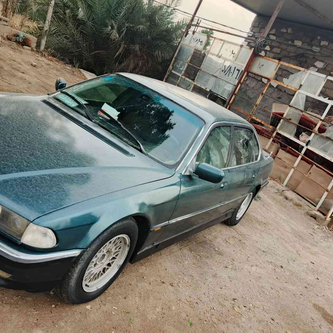 سلام عليكم بي ام خفاش للبيع محرك بطه ٦ السياره مصبوغه عام بدون حادث وعرفه مشتريله جديده بعدني ماشاده بيه منضومة غاز السعر ٥٨ وبيه مجال بسيط *********** مكاني سماوه رميثه  ....
