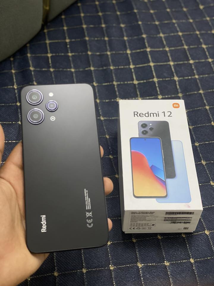 ريدمي 12 للبيع جهاز نضيف كامل ملحقات ذاكره 256 عشوائيه 16 السعر 170 قفل المكآن كربلاء ***********.
