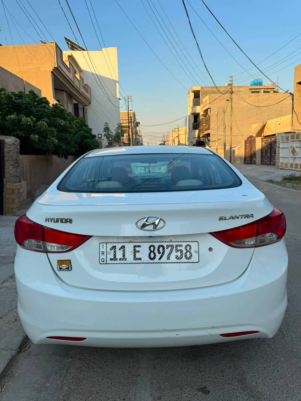 النترا ٢٠١٣ خليجي 1,600 دوش
ماشيه 145 
السياره مابيها نقص كامله تبريد منضومة جديده كير بلادي ممفتوح مكينه ( مفتوحه لا تبخير لا تنقيص) 
السياره مابيها قطرة صبغ 
بيها حالوب موضح بالصور وبالسونار
السعر ١٠٣ وبيها مجال مكان السياره بغداد الدوره سنويه بأسمي تحويل ثاني يوم
***********
