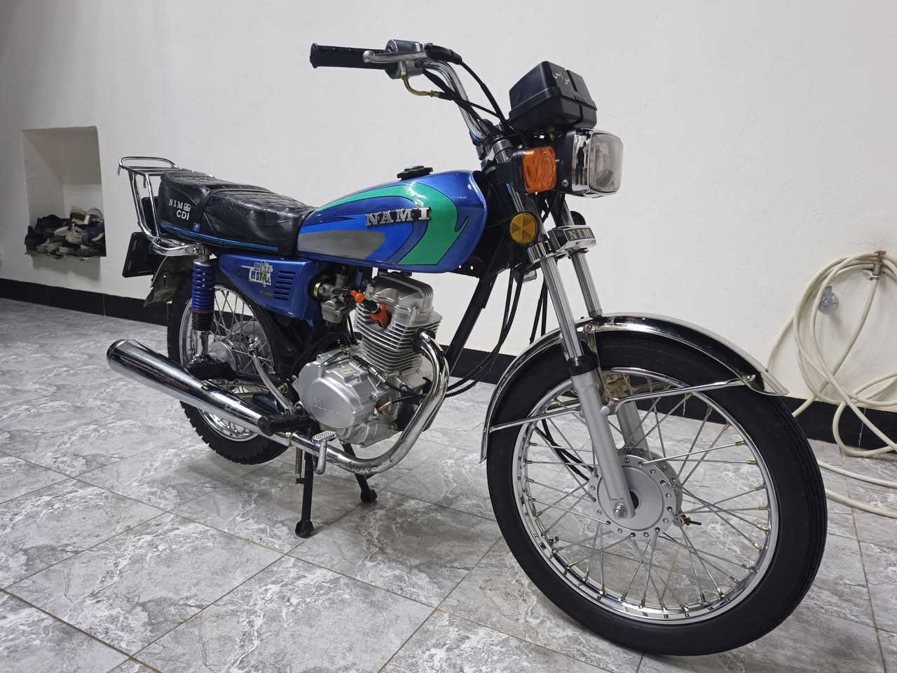 سلام عليكم دراجه يراني اربعه كير موديل 23 سعر 750 بيه مجال الشراي
رقم الهاتف ***********
