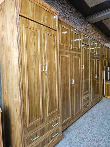 آلَفُخِآمًةّ لَلَآثًآثً آلَرَآقَيّ  
  للاستفسار/***********
              /***********
غرفه نوم ملحق خمسه ابواب فصال تركي شغل عراقي صبغ حراري دوشمة حسب الطلب صاج خمسه ملم مصاطر زان مع رجل زان
