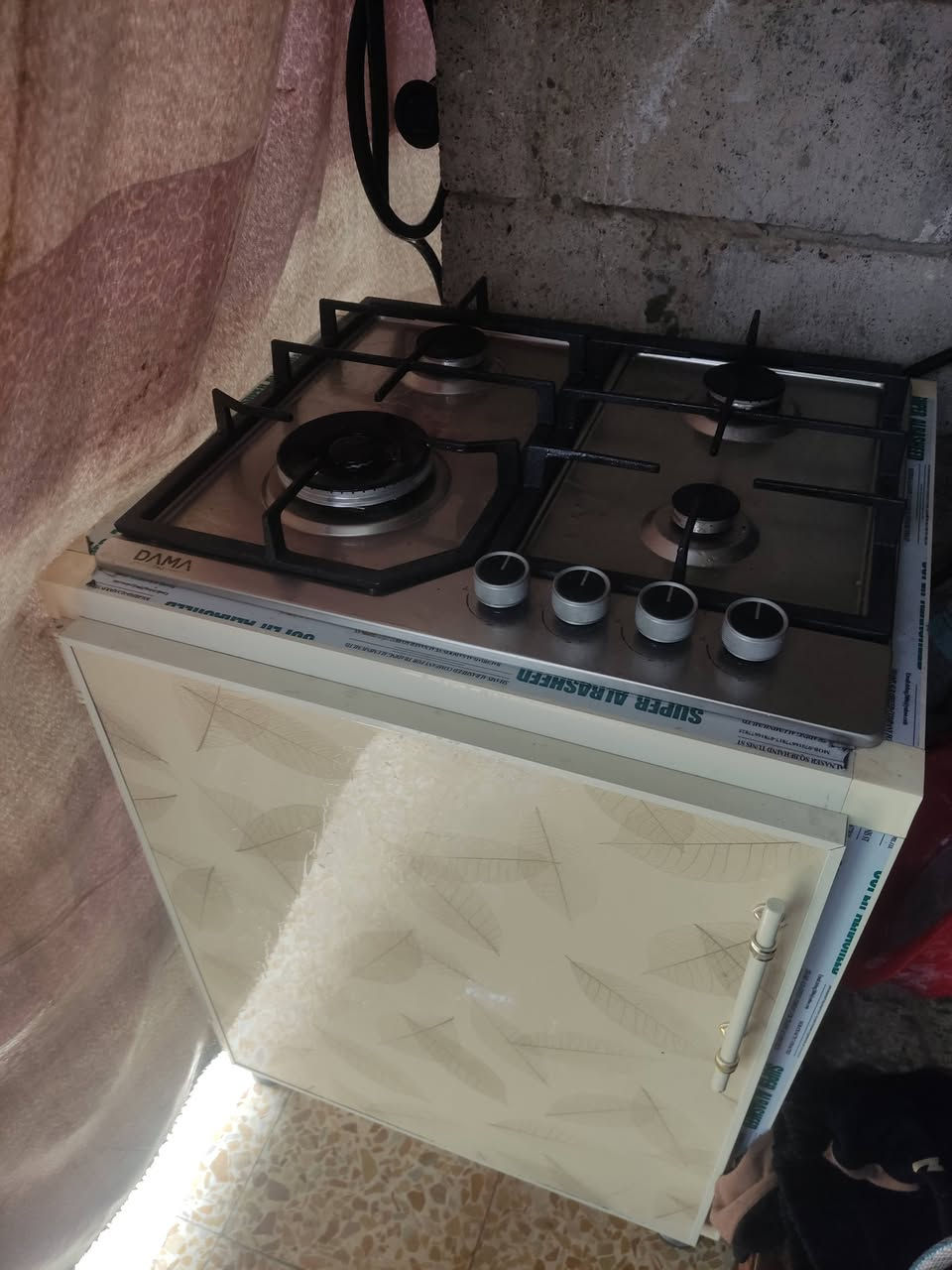 طباخ منضدي المنيو ويشتغل عل كهرب هم مكان المقدحه مستخدم 20يوم بس كلو شرط السعر 115بي مجال قليل مكانو حي السماح


**إذا كنت صاحب هذا الإعلان وتريد حذفه لأي سبب، رجاءا أرسل رسالة إلى الدعم الفني**