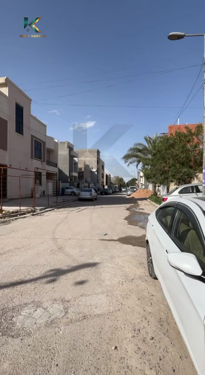 #قطعة_أرض_سكنية_للبيع_في_اليرموك_الحمراء_شارع_صفاء_العاني 
مجاور للركن / محلة 618
مساحة 54 متر ( واجهة 5 متر - نَزّال 11 متر )
المعاملة مباشرة مع صاحب العقار
للإستفسار *********** - ***********
بغداد - اليرموك - الأربع شوارع - شارع مركز الشرطة - مقابل جامع الشواف 
شركة عزت كريم للاستثمار والتطوير العقاري معكم نحو الأفضل.
او زيارة قناتنا على التك توك الإنستقرام والفيس بوك واليوتيوب
ــــــــــــــــــــــــــــــــــــــــــــــــــــــــــــــــــــــــــــــــــــــــــــــــــــــــــــــــــــــــــــــــــــــ
https://opn.so/jQtVSu
------------------------------------------------------------------------------------------
https://www.tiktok.com/@izzat_kareem_dv?_t=ZS-8ubEd5WmaWY...
------------------------------------------------------------------------------------------
https://www.instagram.com/izzat.kareem.1980/
------------------------------------------------------------------------------------------
https://www.facebook.com/aalkareem.construcation?mibextid=ZbWKwL
------------------------------------------------------------------------------------------
https://www.youtube.com/@izzatKareemesdv
ــــــــــــــــــــــــــــــــــــــــــــــــــــــــــــــــــــــــــــــــــــــــــــــــــــــــــــــــــــــــــــــــــــــ
#العقار #حصرًا لدى شركتنا
⚜️بأمكانكم عرض عقارتكم لدينا سواء كانت #بيــع أو #إيجــار أو #أستثـمار #للبيـــــــع
‌‎زبائننا الكرام بِكُم نَرتقي ونَتشرف بزيارتِكم ونَفتخر بخِدمتِكم .
#للاستفسار يرجى الاتصال على الارقام
______________________
***********
***********
شركة عزت كريم للاستثمار والتطوير العقاري معكم نحو الأفضل.
#عقارات_اليرموك
#عقارات_المنصور
#عقارت_حي_الجامعه
#عقارات_الداوودي
#عقارات_المأمون
#عقارات_العامرية
 #عقارات_بغداد
#_تسويق_عقاري
#عمارات #بنايات_سكنية
#دارتجاري #ارض_استثمارية
#تسويق_عقاري #استثمارات
#عقارات_المنصور #عقارات_القادسية
#عقارات_اليرموك
#عقارات_الحارثية #عمارةسكنية
#بيت_ايجار
#منازل_للبيع #منازل_للإيجار
