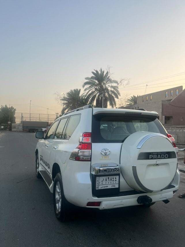 السلام عليكم برادو2014 vx السياره فول فتحه وبصمه وثلاجه ستيرن كهربائي اناره داخليه واناره خارجيه 6 سلندر ماشيهه 184 حقيقي ضرره بس جاملغ خلفي السعر 3 شدات 25 وبيه مجال بسيط 

الرقم: ***********
