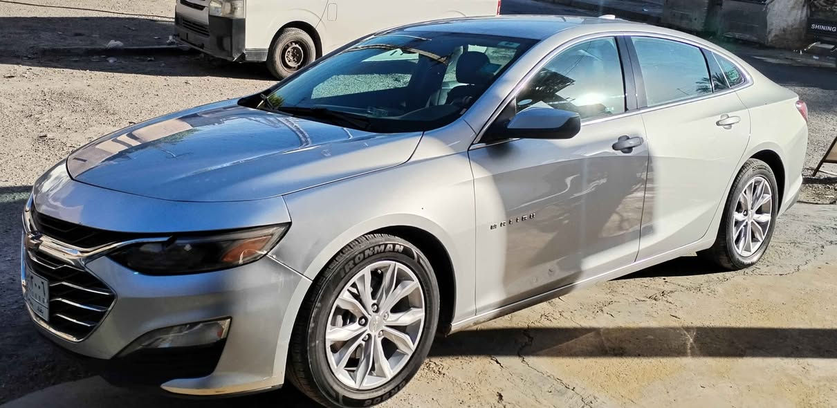 ماليبو ٢٠٢٢ دخول ٢٠٢٣
محرك ١٥٠٠ تيربو رقم بغداد معوقين تصير حرة ٢٠٢٨ ماشية ٤٠ ميل (٦٥ الف كيلومتر) ضربته بأمريكا بالحدادية من جهه اليمين وبالعراق انضربت قليل وخفيف بين الباب والجاملغ الخلفي الأيمن ومعدل عالبارد موضوح بالصور
محرك مفتوح فقط الكور بسبب الخبط وجان سبب الخبط (براد دهن) و رجع طبك الكور على حاله بدون اي عمل التواصل على الماسنجر متواجد
مكاني بغداد منطقة البنوك بغداد, العراق


**إذا كنت صاحب هذا الإعلان وتريد حذفه لأي سبب، رجاءا أرسل رسالة إلى الدعم الفني**