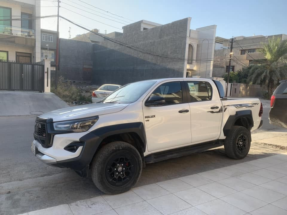 هايلوكس جي ار موديل ٢٤ ماشية ١٧ الف كيلو
رقم بغداد 
مبدل البنيد وجاملاغات بارد. 
مكاني بغداد حي الجامعة 
السعر ٤٠ الف 
***********
