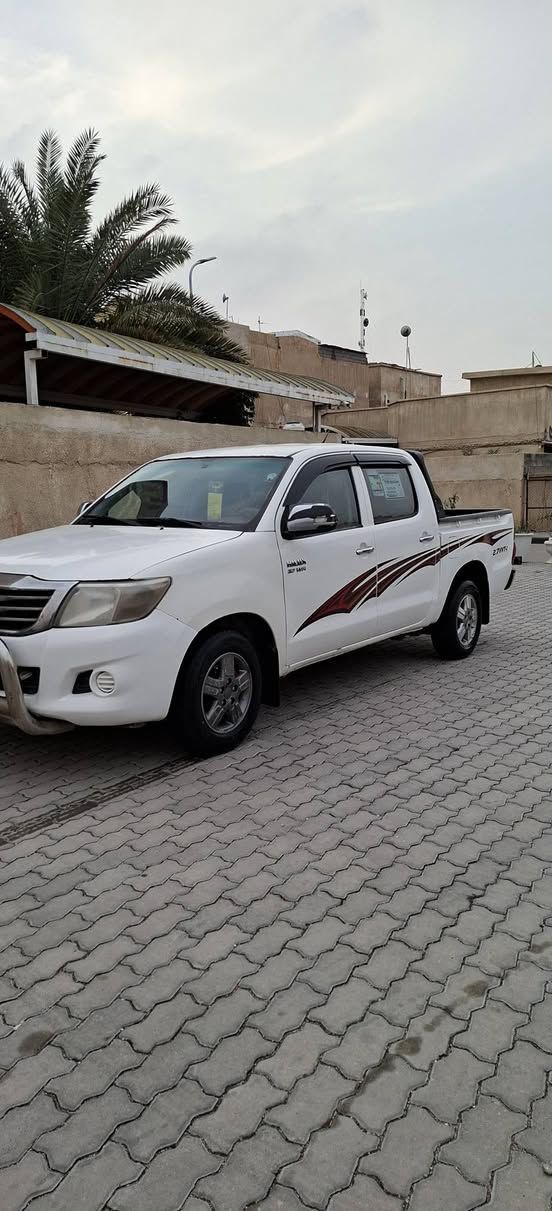 سلام عليكم بيكم فلاونزه للبيع موديل 2014رقم البصره مشروع وطني تحويل مباشر السياره مكفوله مكينه وكير حداديه طخم تاير شاصي كفاله تبريد ثلج داخل جديد السعر 165 المكان البصره ***********  // ***********
