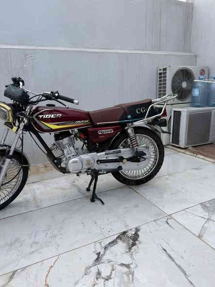 🚨 بۆ فرۆشتن: ماتۆر تايگر 🚨
🔹 ماتۆر: 125 تايگر – 4 گێر –مەلفیسی ئەسڵی
🔹 ماتۆرەکە هەر نەکراوە
🔹 فرۆشتن بە مەرجی پشکنین
📍 شوێن: هەولێر
💰 نرخ: 550 هەزار مەجال هەیە
📞 پەیوەندی و واتساپ: ***********

� للبيع دراجة تايگر 🚨
🔹 المحرك: 125 تايگر – 4 كير – ملفيس أصلي
🔹 المحرك مامفتوح
🔹 البيع بشرط الفحص
📍 الموقع: أربيل
💰 السعر: 550 ألف وبيها مجال
📞 الاتصال وواتساب: ***********
