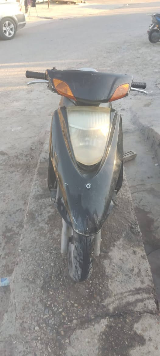السلام عليكم هاي دراجه معروضها للبيع سعرها 400 اوراقها كامله وبيها مجال اللي يحب يشتري***********
