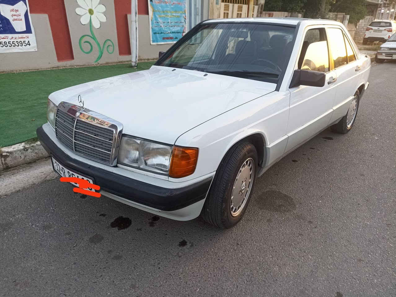 مارسدس 190 طيارين موديل 1991 مكينه 6ونجي تيوتا وبشرط بدون صبغ بدون ضرر داخل جديد طخم وتايرات جديد رقمها نينوى دولي جامات كهرب قفل مركزي منظومه تبريد كامله سعرها 52 الشراي يتصل ***********
