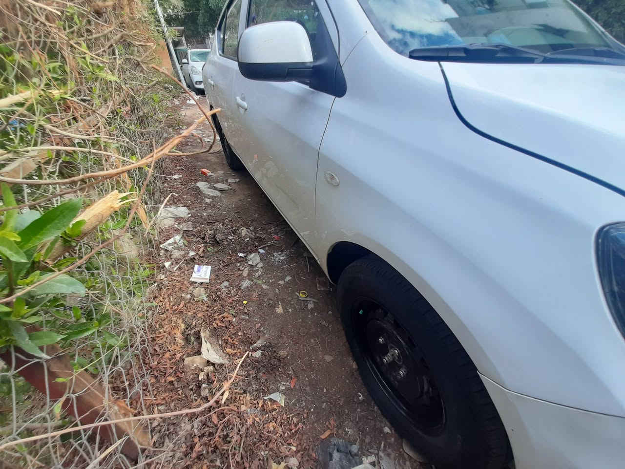 السلام عليكم 
للبيع نيسان سني هندي موديل 2019بسمي ماشيه 147كيرمحرك تبريد كفاله بيه منضومة غاز انسه دوانز  رقم بغداد انكليزي سنويه 29 عارضه98$ وبيه
مجال  بسيط  مكاني بغداد 
*********** واتساب
