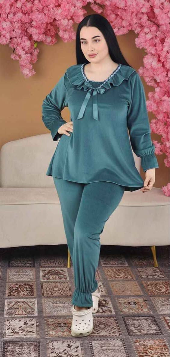 🎄 أناقة شتوية بيتية بذوق راقي 💗  بتصميم أنثوي يجنن 😍

تراك خامة قديفة ناعم فوول ليگرا يجنن باللبس والقماش درجة أولى عالفحص 💯😚

القياسات : فري سايز يلبس من وزن 60 كيلو الى 100 ✔️ بغداد, العراق


**إذا كنت صاحب هذا الإعلان وتريد حذفه لأي سبب، رجاءا أرسل رسالة إلى الدعم الفني**