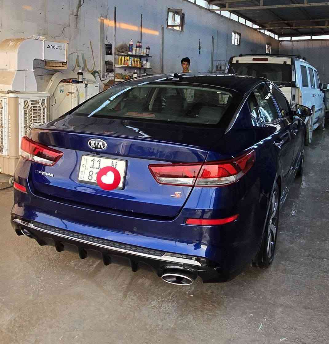 كيا اوبتما موديل 2019 وارد امريكي فول مواصفات فئة S
محرك 2400 رقم بغداد انكليزي ( بأسمي )
(حادثها بامريكا شباك الدعاميةومرشوشة صفحة كلير )
واهنا بيها طخات بسيطة ابيع حزام بدون دواخل 
اكفلك الشواصي واللغود ( صور الحادث مرفقة )
حدادية نظيفة تخم تاير جديد السيارة جاهزه كلشي متصرف عليها .. 
المواصفات 
بصمة + ترحيب
كشنات جلد 
 حساس امامي خلفي 
بانوراما طكتين شرط الشغل
 لايت امامي مال خليجي زنون 
 بك لايت خلفي لد
قبق جنطة ذكي يفتح عند الاقتراب
رادار جانبي +امامي 
 دبل كزوز
 شاشة كبيره + كامر خلفية وامامية 
كراسي كهرباء
5ويل كب
وبعد بيها مواصفات السياره كلش نشطة بالشارع 
مكان السيارة النجف الاشرف 
السعر ( 117 )... وبيها مجال قليل
للاتصال او المراسلة واتساب ***********
