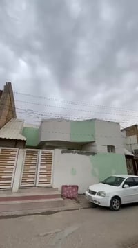 دار مساحة 300 متر  رقمه 26893 حي الجامعه منطقة ال٢٦ خلف باقر مول ومجمع...