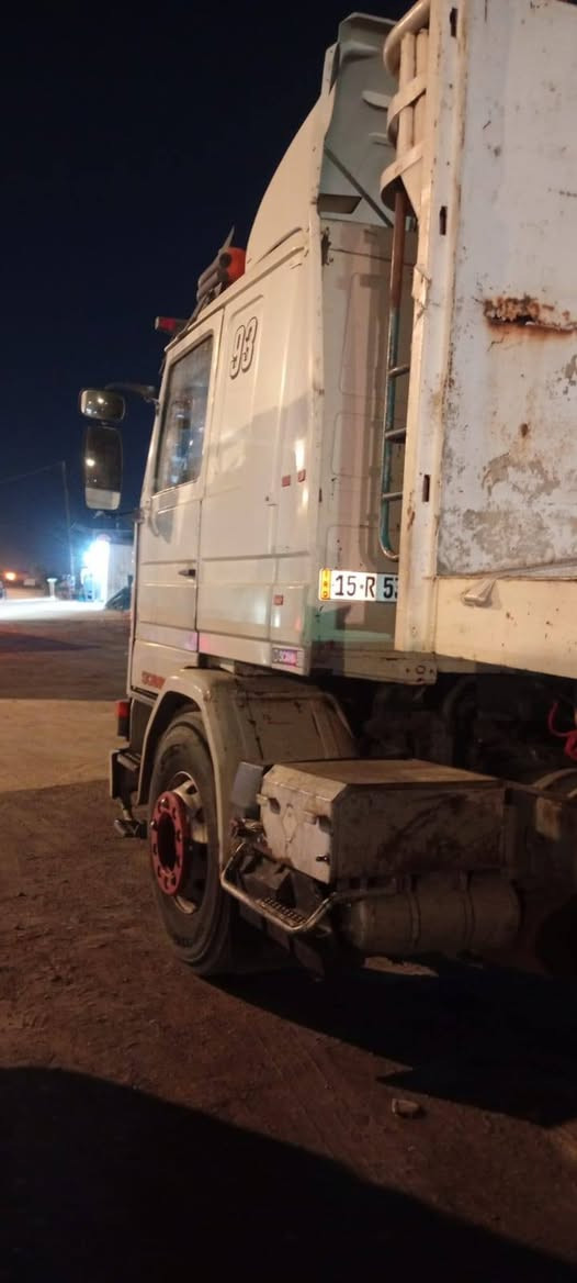 سلام عليكم لبيع سكانيا  موديل 92محرك جديد لاتبخير  ولا تنقيص  تخم تاير جاهز للعمل  مسجله صهريج رقم انبار تحويل مباشر  راديتر جديد  بس راس سعر 100دفتر وبي مجال لطيبين  ***********
