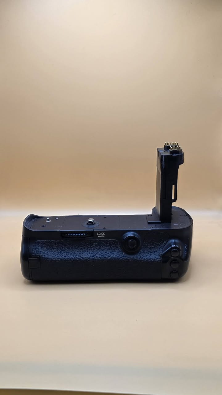 کانوون 5D iv بۆ فرۆشتن، لێنزی 24-105 لەگەڵە، هەر دانەی 4 پاتری و گریپی خۆی لەگەڵە..
شوێن هەولێر
نرخ : 1100$ هەر دانەی
***********
