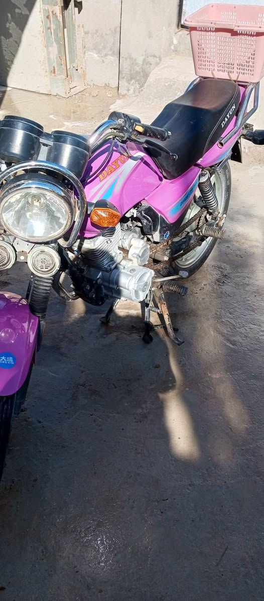 السلام عليكم بعد اذن المدير دايون عظم موديل 19اوراق مبدل الكفرات بلصل لون احمر دراجه كامله مكمله السعر 850 مكان كربلاء الامام عون *********** متواجد علا الفيس وهذه الرقم بي واتساب
