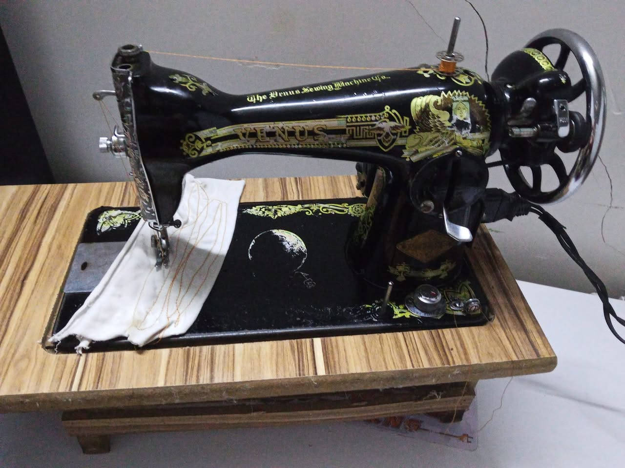 مكينه خياطه ام البنت من نوع القديمات حيل شرط نضافه فول اخياطها شرط حت صوت مابيها سعر 60الف ويه توصيل وشرط الفحص


**إذا كنت صاحب هذا الإعلان وتريد حذفه لأي سبب، رجاءا أرسل رسالة إلى الدعم الفني**