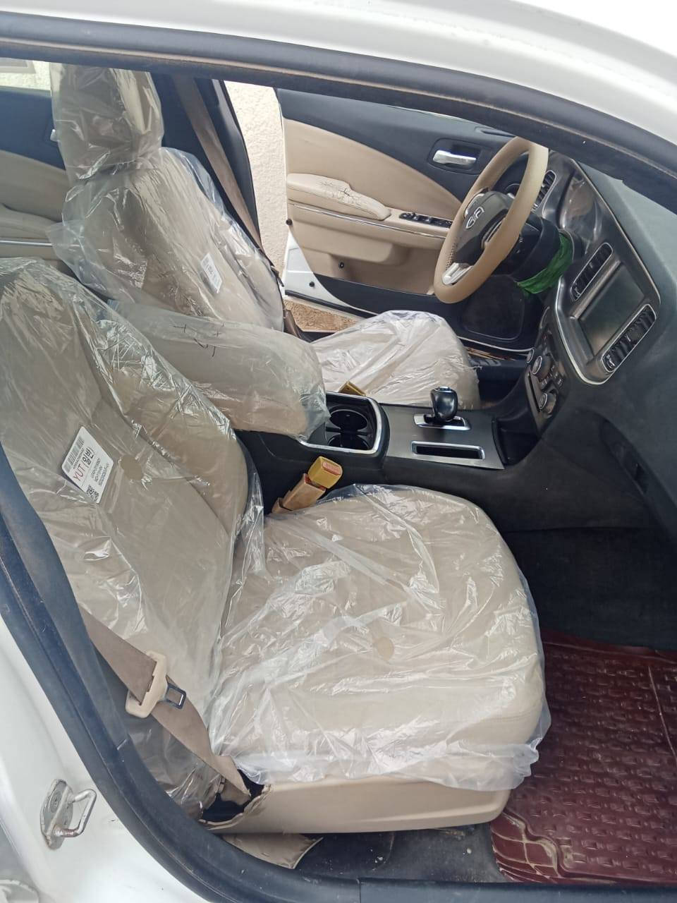 جارجر 12 مكينه 3600 مكفوله رقم بصره مشروع وطني شاشه جبيره تخم تاير ويل 18دواخل دوخل عسلي مكان السياره العماره بيها كلير بل الداير الخلفي وخياس بل القماره ومصلح السعر 145وبيها مجال قليل ***********
