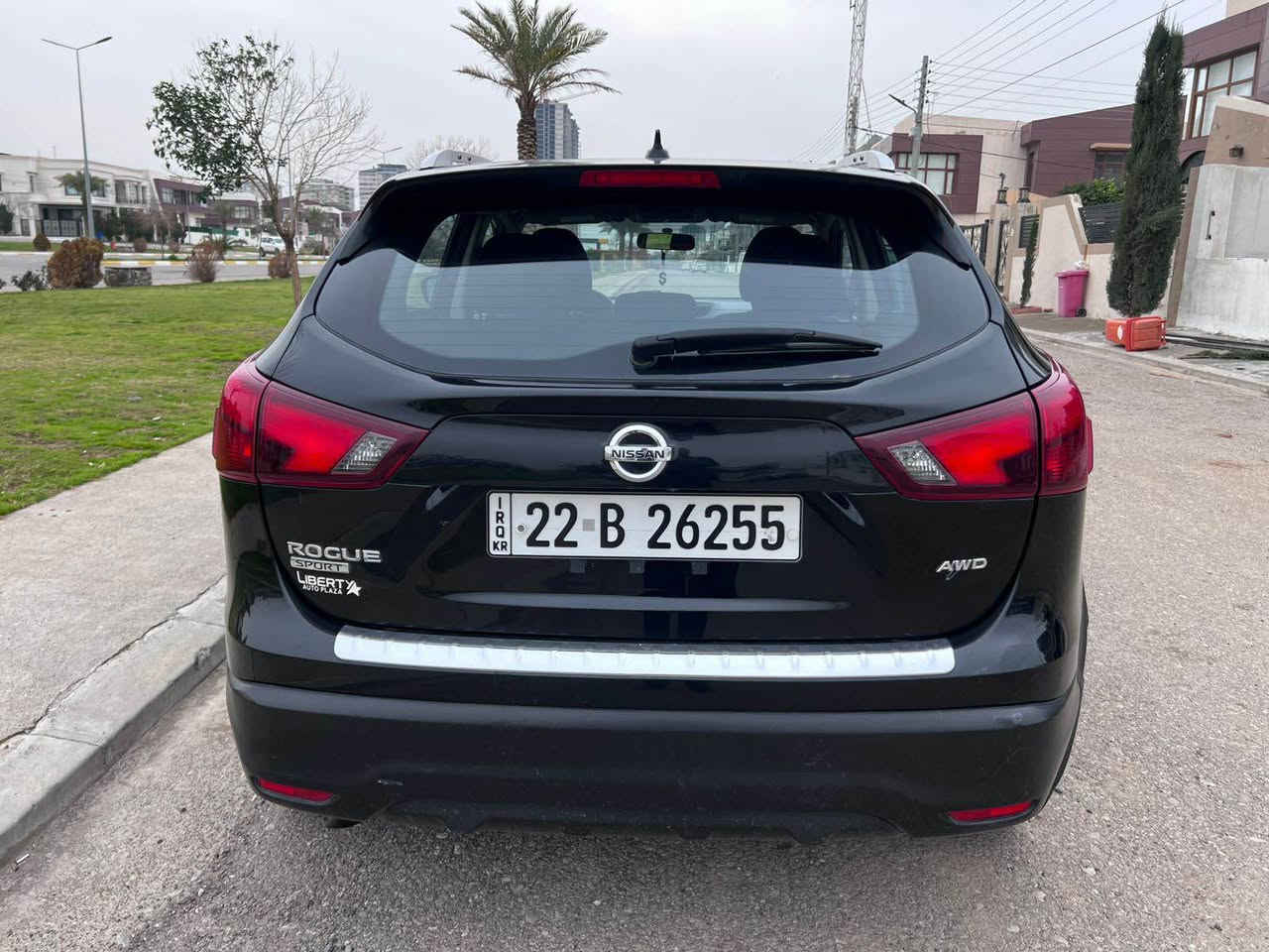 نيسان روگ سپورت 2017ماسفات به س اكسل 
5پا ر چه سبوغي امريكايه 
ره ن گ ره شي قه تران سه يا ره كه زور جوانه هه موشتي نويه به نا وي خومه بيكيشه يه. شوين هه ولير. ژ. م *********** أربيل, العراق
