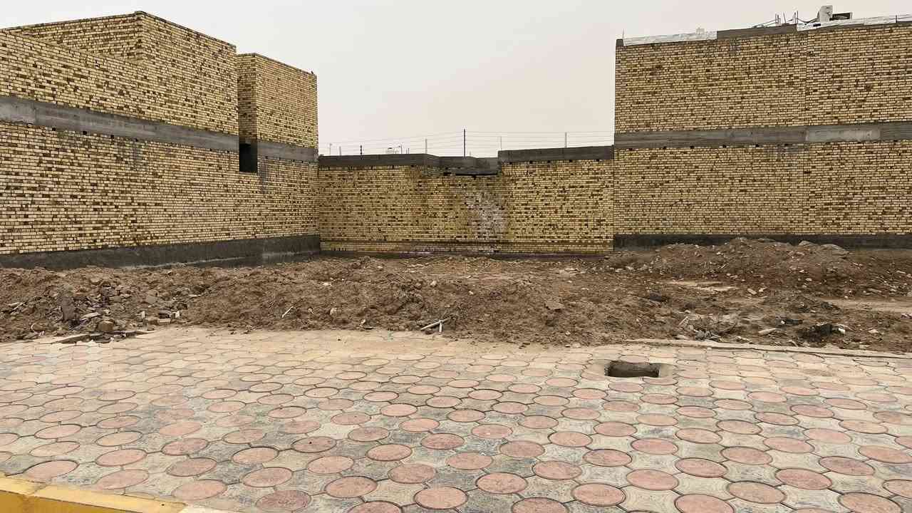 قطعة إرض للبيع  على شارع عام تجاري تصير مجمع
أومخازن أو معمل أو سكلة شتريدها تصير مساحتها

250م موقعها كلش حلو بين ثنين احياء حي السلام

وحي البلديات وقريبة على السوك ، للتواصل

*********** متوفر واتساب بنفس الرقم #الميمونة #الميمونه #حي_البلديات
