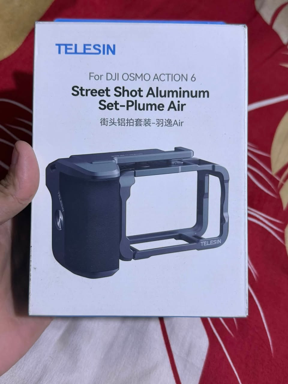DJI Osmo action 6 هيه اقوى اكشن كاميرا موجوده حاليا مستعمله للبيع مع كامل ملحقاته وياهة رام 512 إكستريم و قفص حمايه و مسكه تصوير كامله السعر كامل مع كلشي 850 الف  مكاني بغداد 
*********** 
مع العلم الكاميرا بيه ضرر بسيط بالهيكل الخارجي ما مأثر ولا 1% على استخدمه أو تجربته

