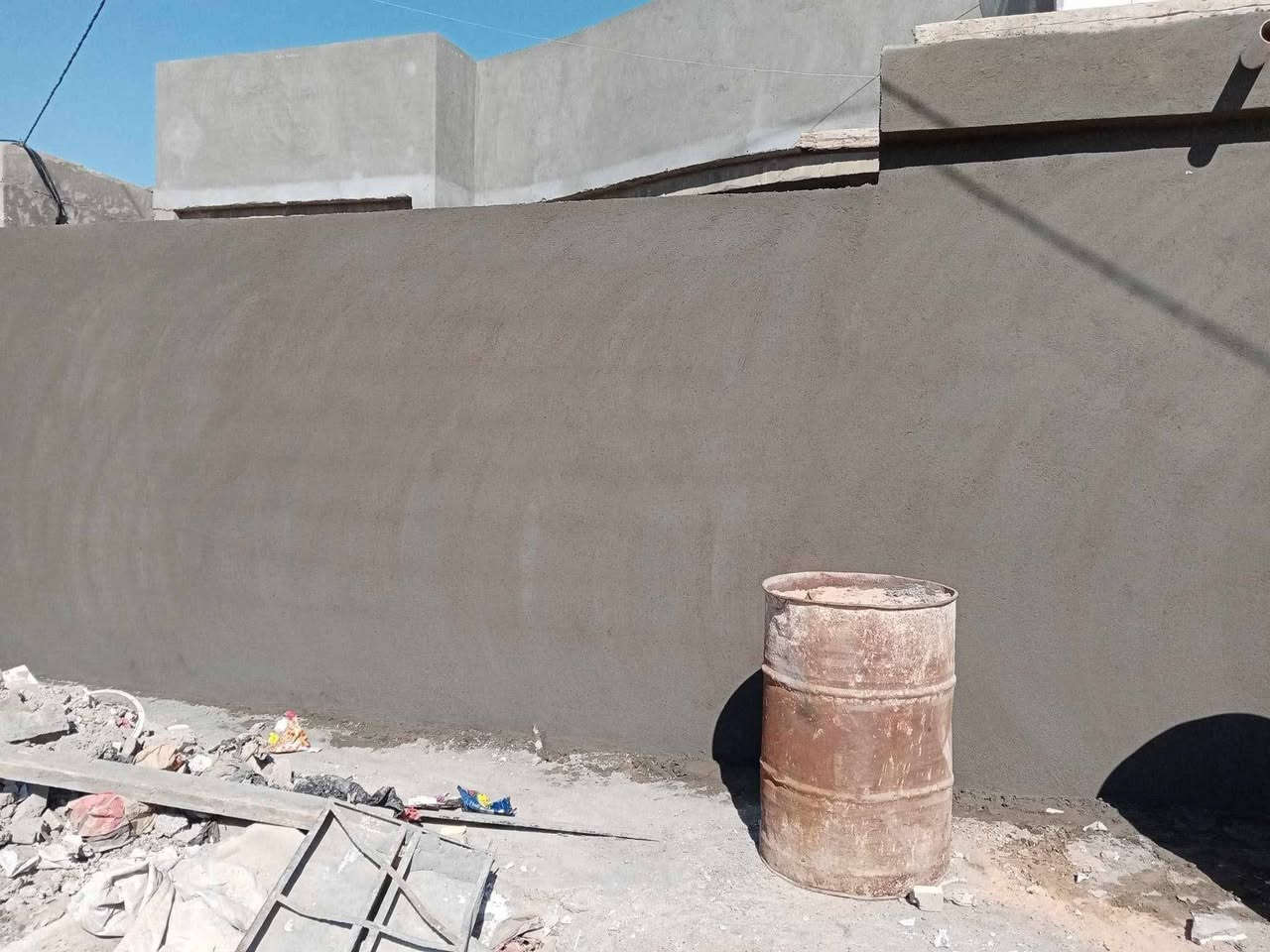 الرزق على رزق عبارات تعبر عن فيض كرم الله وتوالي عطاياه، ومنها: "اللهم ارزقني رزقًا لم أتوقعه وخيرًا لم أفكر به"، و"الحمد لله على رزق يطلبك وآخر تسعى إليه". الرزق لا ينحصر في المال، بل هو راحة بال، صّحة، محبة ناس، وستر.   كادر لبخ ونثر سقل وجرار وتشميع وصبغ كلشي شتغل تزام بل عمل عدنه يتامه ريد نعيش بكاني بغداد العبيدي متفرغ حالين ***********
