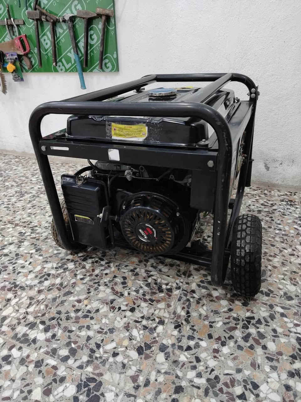 مولده بانزين 6 كيفي 24امبير مولد كلش نضيفه بلاديه ما داخله تصليح تشتغل نكره صوتهه كلش هادا مكاني بغداد الشعب السعر425
***********
يوجود خدمت توصيل 🚚 بغداد, العراق
