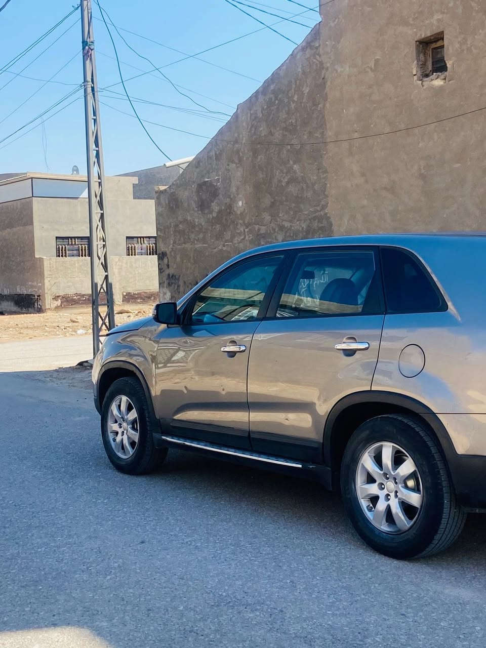 السلام عليكم للبيع سورنتو موديل 2012رقم بغداد أنكليزي سنويه 2030السياره جاهزه كير ومحرك كفاله تخم تاير جديد حداديه جديده وارد أمريكي داخله كلين بدون حادث بيها3 رش كلير اثر جراد محرك 2400دوش 
السعر 118وبيها مجال 
اللاستفسار ***********
مواصفات السيارة 
7راكب 
3قطع تبريد
شاشه
تحكم استيرن جهتين 
داخل لونين 
كشنات جلد
كشنات كهربائية 
أشاير بل مري 
مكان بابل
☝️☝️☝️☝️☝️
