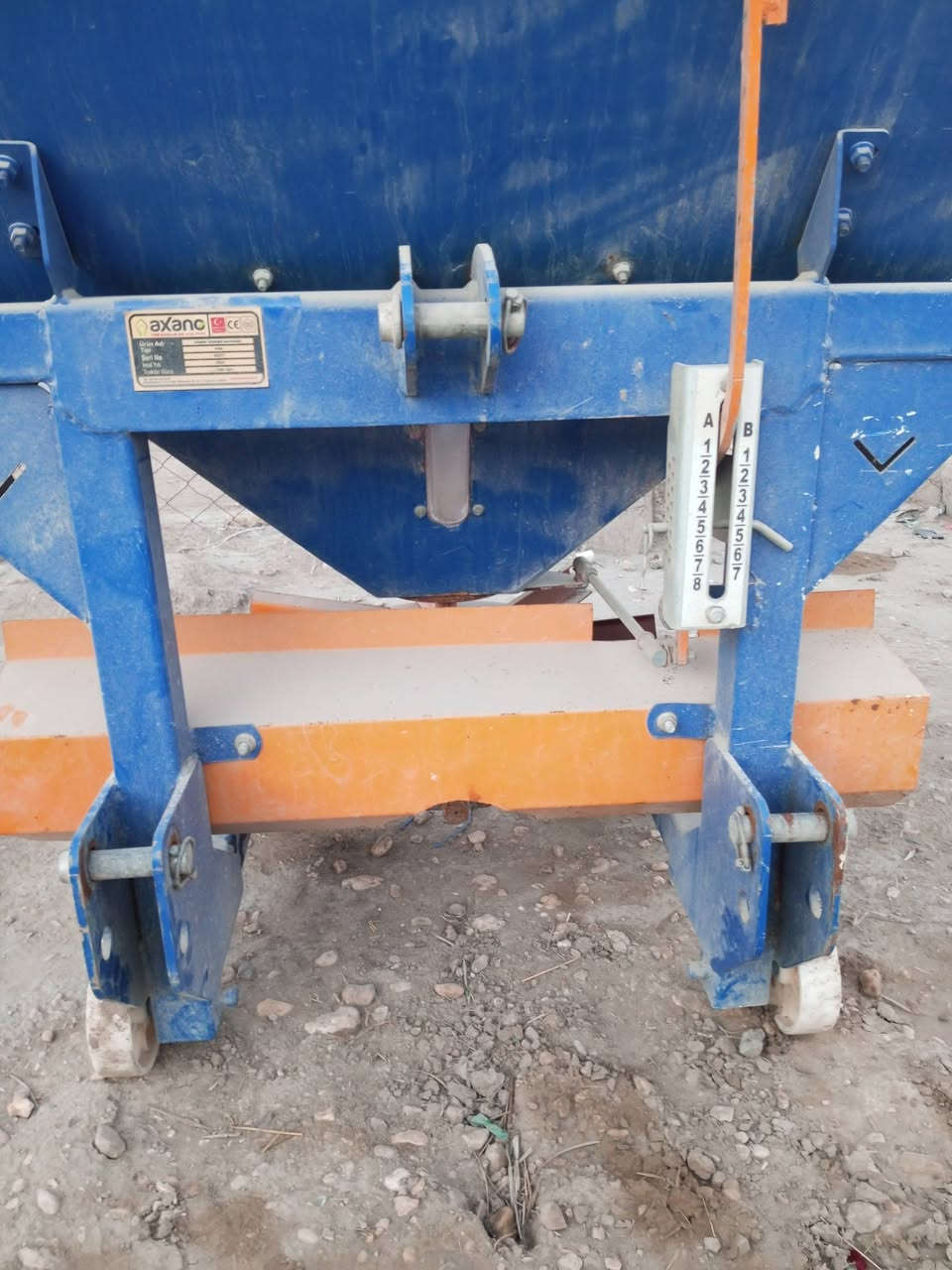 اعيد النشر بسبب الوعود الكاذبة سلام عليكم ورحمه الله وبركاته للبيع باذره جديده كلش مشتغله خمس طنون شرط العنوان بابل الحمزة الغربي 
***********

***********
