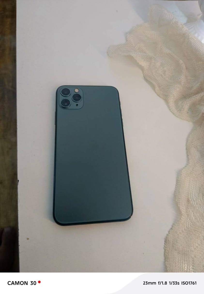 ايفون11 برو ماكس 
امبدل شاشه اصليه كل خلل مابي البطاريه معلايه 100
مكاني بغداد شعله الخطيب الزراعي سعر 300وبيه مجال 
***********
