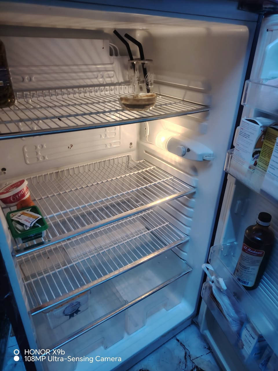 السلام عليكم أغراض منزل للبيع بغداد بسعر مناسب للاتصال *********** واتساب
