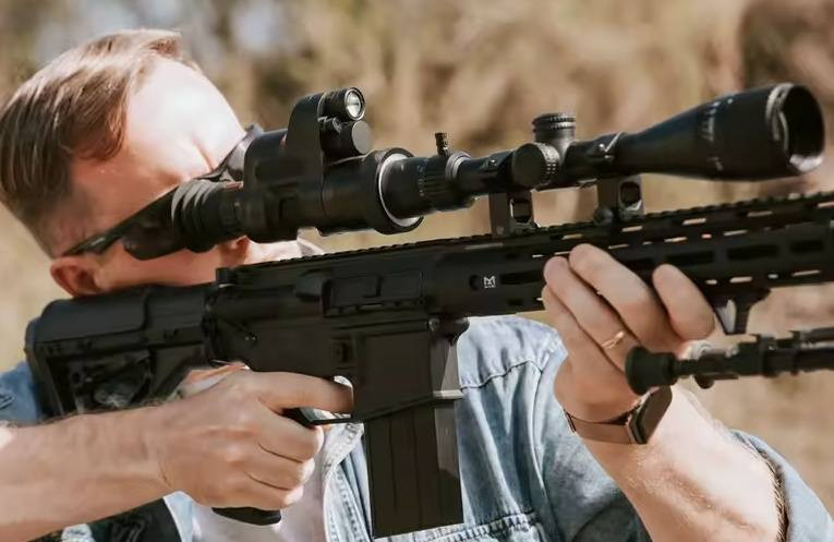 💪💪🏽💪منظار هينبيكر NV710S للرؤية الليلية، منظار أحادي العين 35-48 ملم، مدى 200 متر مع شاشة OLED وواي فاي، كاميرا صيد بالأشعة تحت الحمراء 850 ملم/940 نانومتر💪🏽💪💪🏽


**إذا كنت صاحب هذا الإعلان وتريد حذفه لأي سبب، رجاءا أرسل رسالة إلى الدعم الفني**