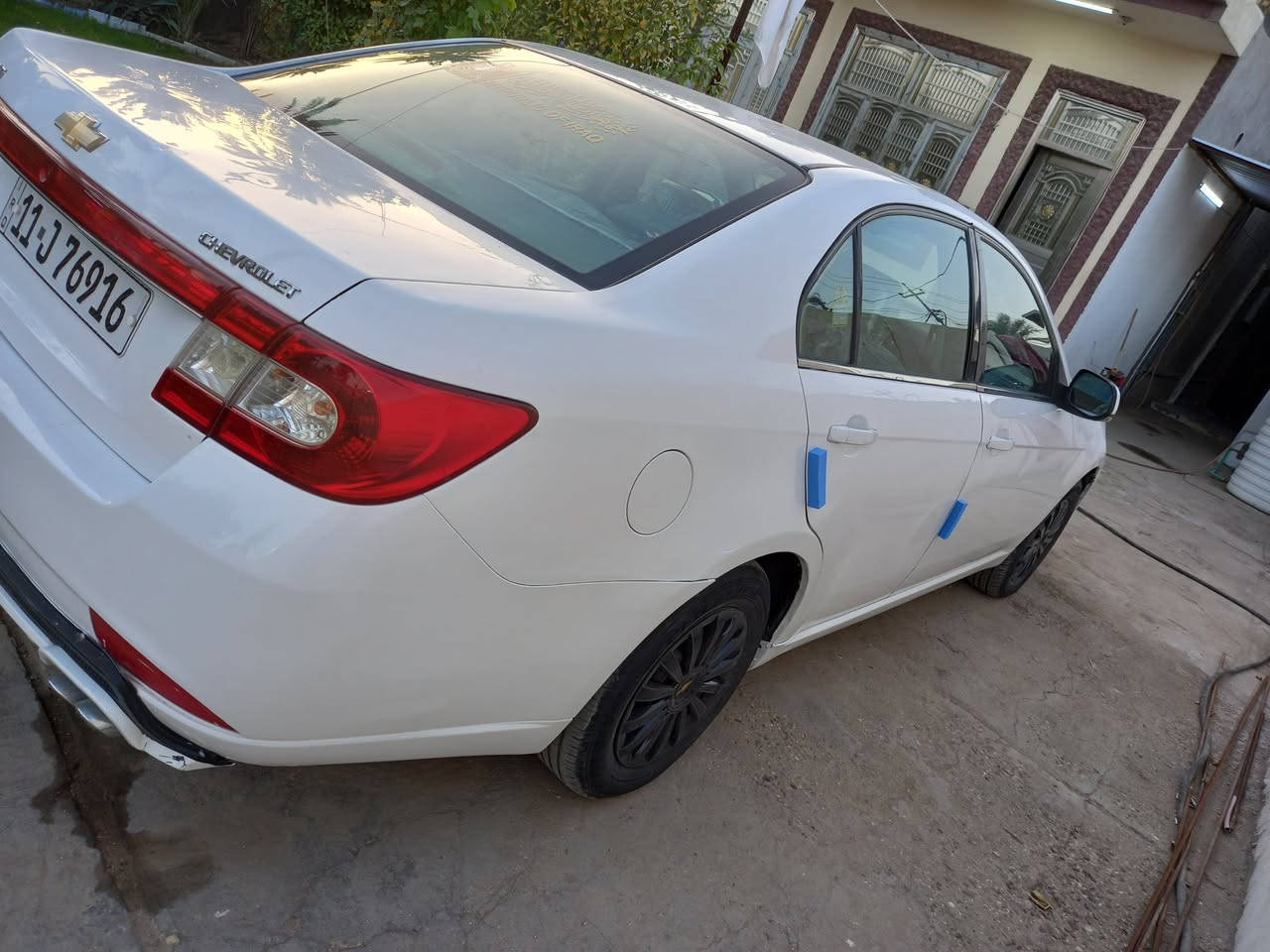 السلام عليكم
شوفرليت أبيكا موديل ٢٠٠٩ بأسمي رقم أنكليزي سنويه لل٢٩ 
مكينه كير حداديه تخم تاير تبريد كله شرط صبغ جاملغ أمامي بدون دواخل والهلالات الخلفيه مكفوله من الضربه 
السعر ٧٤ وبيها مجال 
العنوان حله المركز 
*********** واتساب موجود
