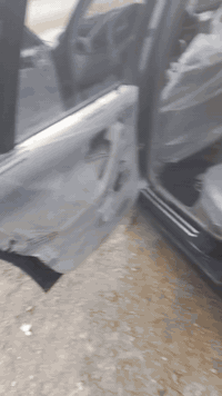 للبيع ٥٢٥ اصل بليته وسنويه محرك كير جدد اوتماتيك سياره بسمي نافذه ٣١ هزه جديده تريد تحويل تريد وكاله مكاني واسط صويره السعر ٦٠ وبيه مجال الستفسار ***********
